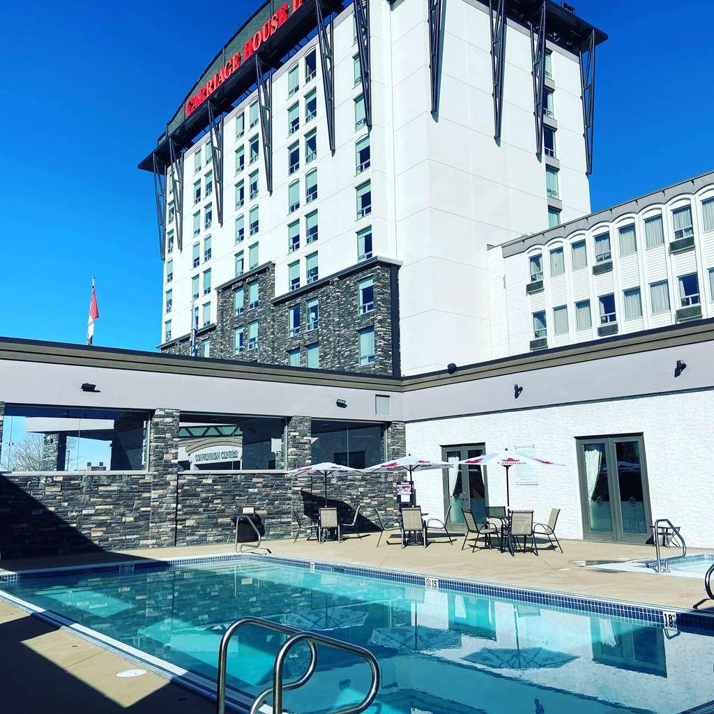 Carriage House Hotel And Conference Centre YYC Esterno foto