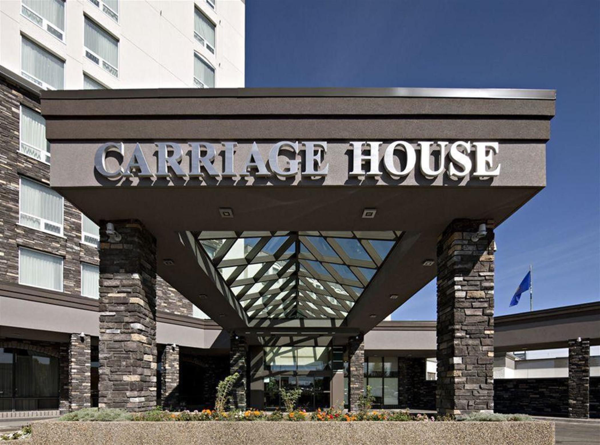 Carriage House Hotel And Conference Centre YYC Esterno foto