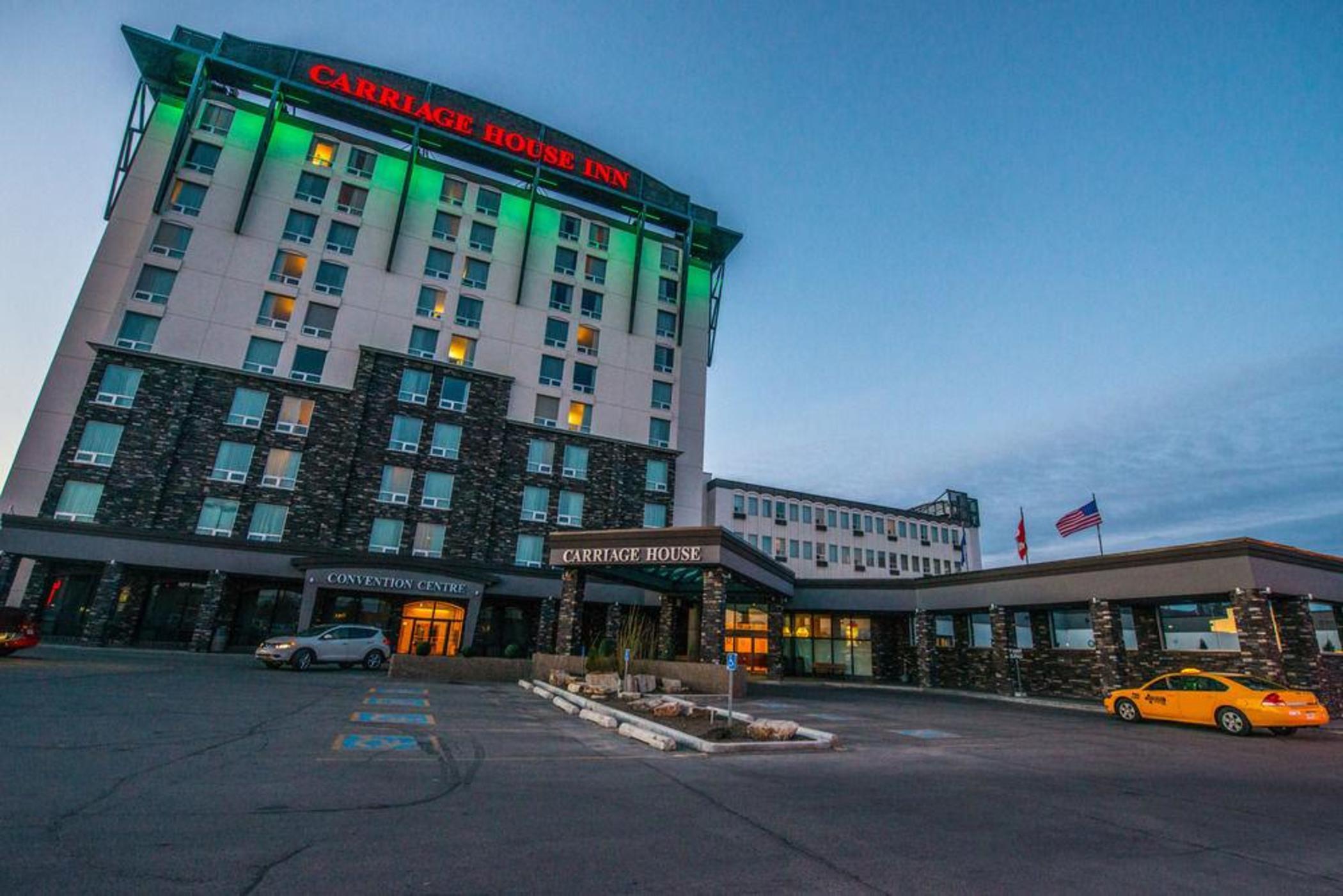 Carriage House Hotel And Conference Centre YYC Esterno foto