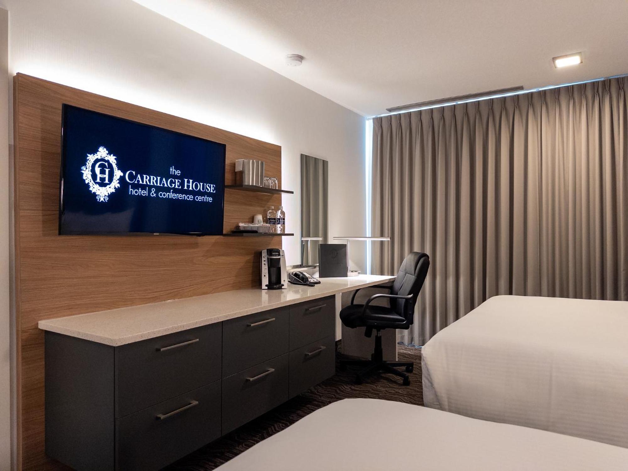 Carriage House Hotel And Conference Centre YYC Esterno foto