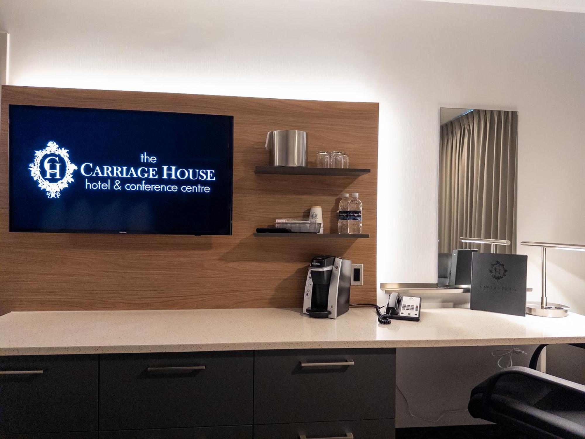 Carriage House Hotel And Conference Centre YYC Esterno foto