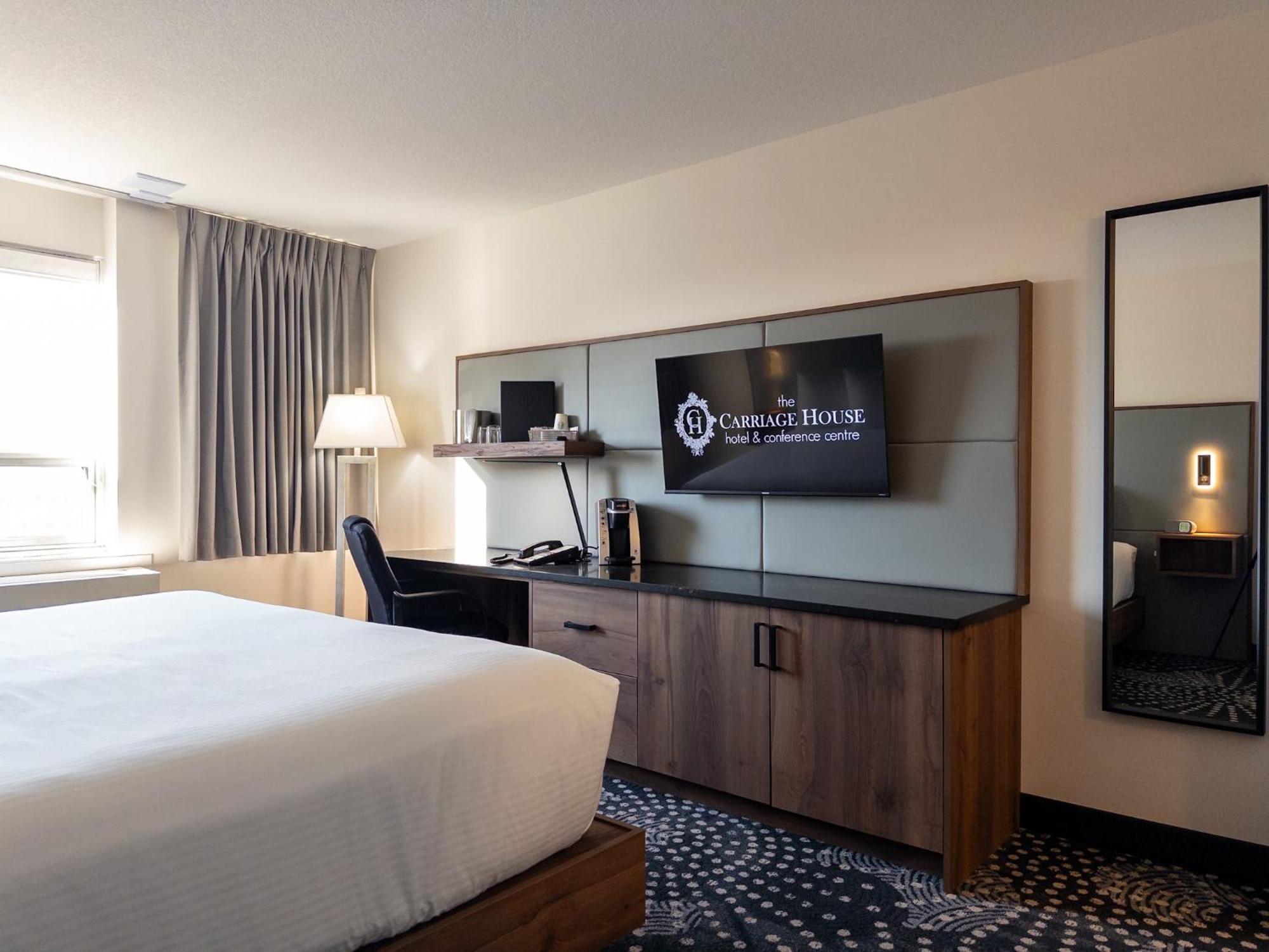 Carriage House Hotel And Conference Centre YYC Esterno foto