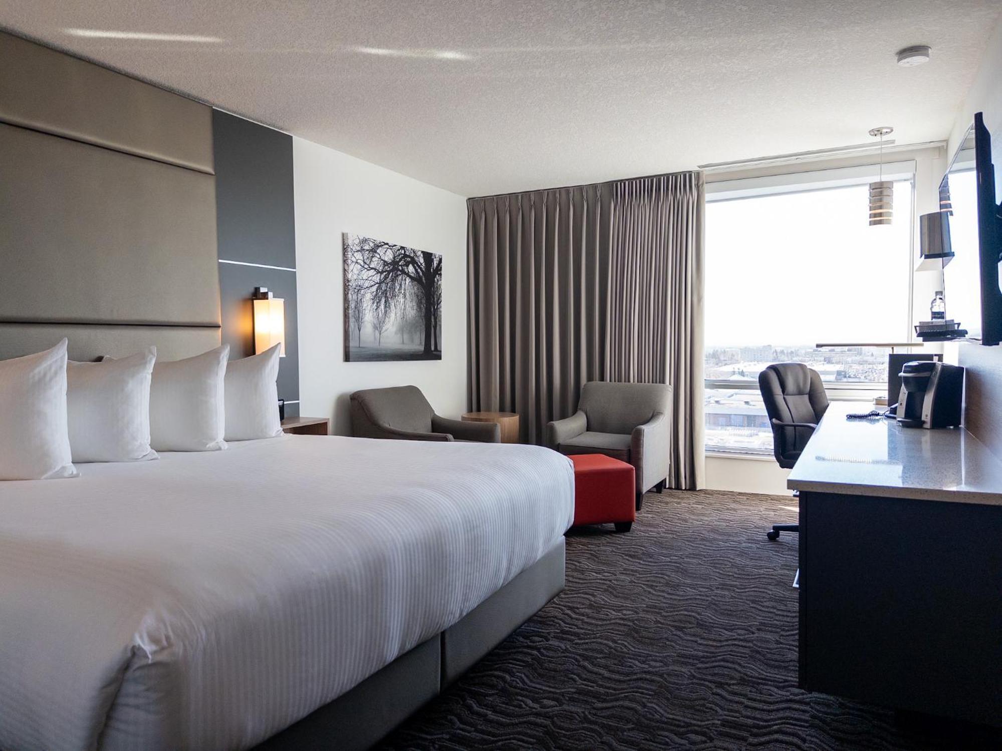 Carriage House Hotel And Conference Centre YYC Esterno foto