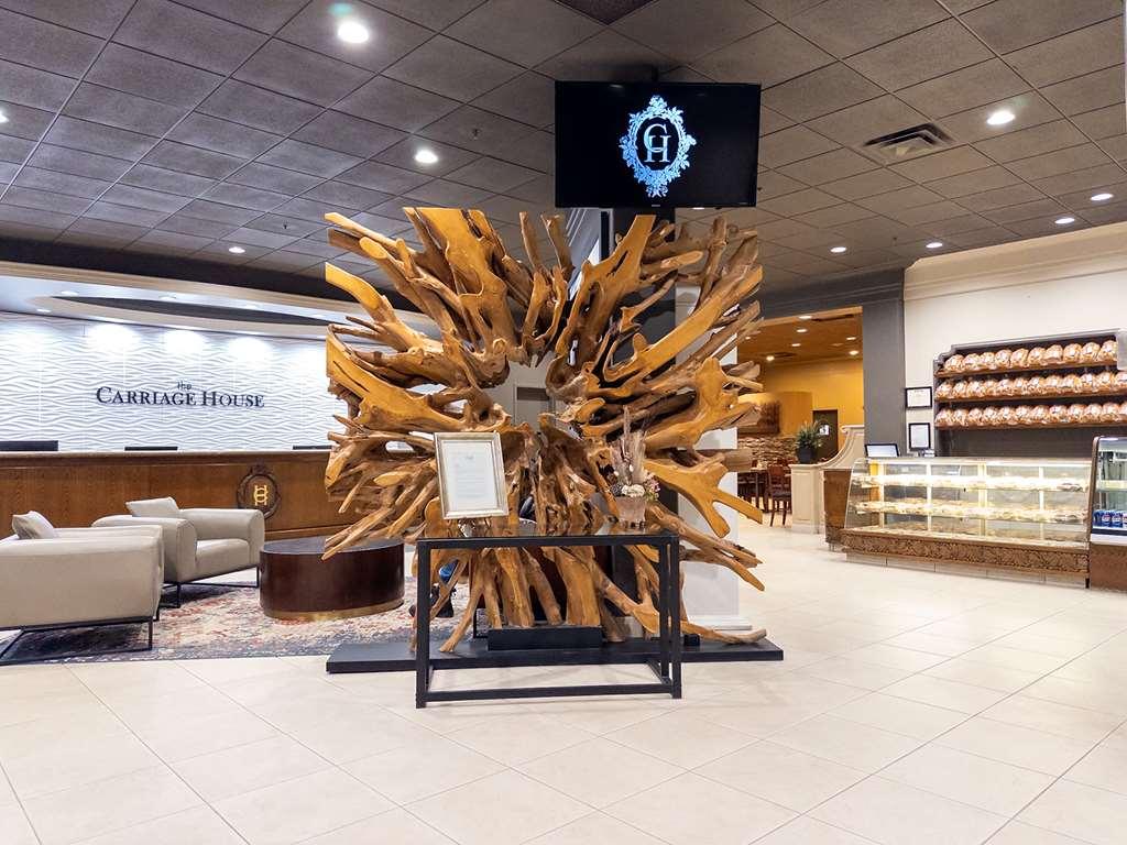 Carriage House Hotel And Conference Centre YYC Interno foto